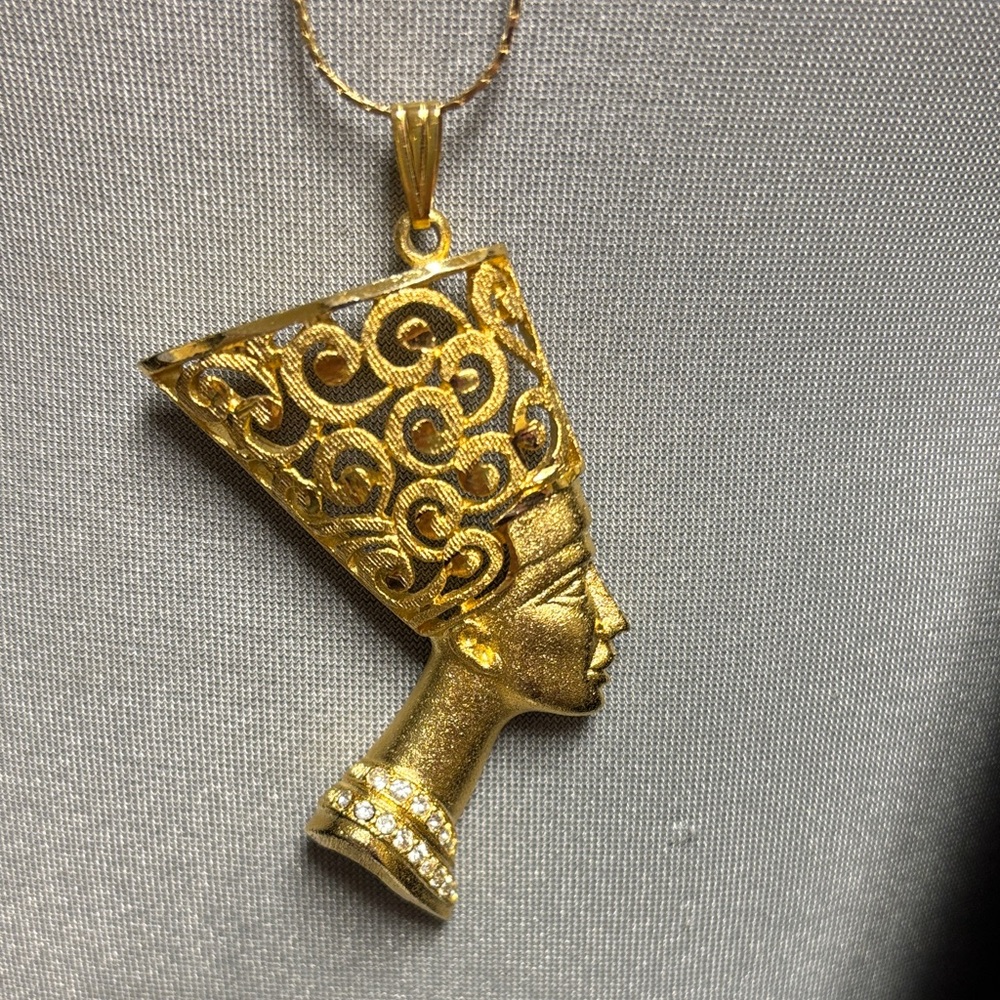 Vintage 1980s Queen Nefertiti Gold Tone and Rhinestone Pendant